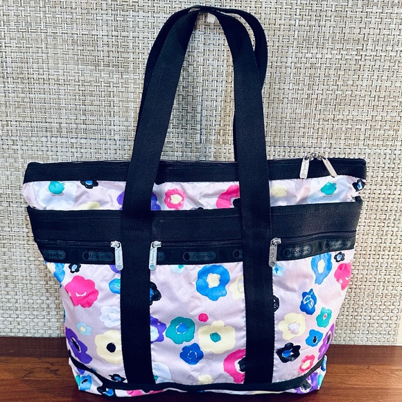 🌟HP🌟2012 LeSportsac Large Travel Tote Nylon Multicolor Floral Tuileries Print - Picture 1 of 15